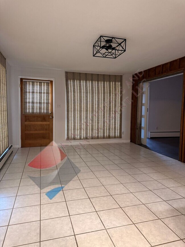 Foto del edificio - 82 Monterey Ave
