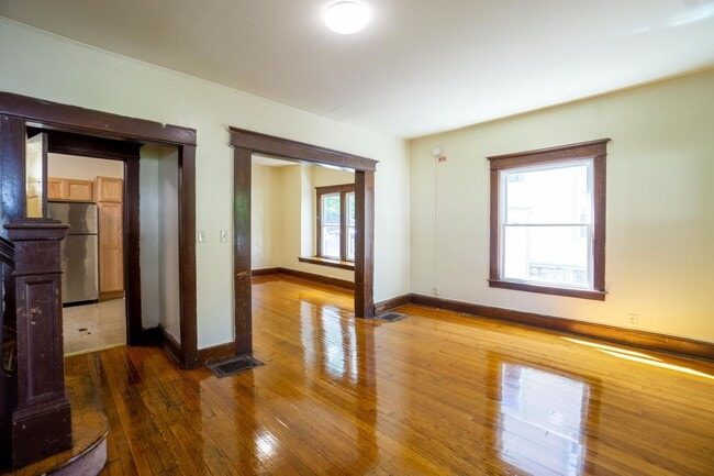 Building Photo - 963 Lancaster Ave