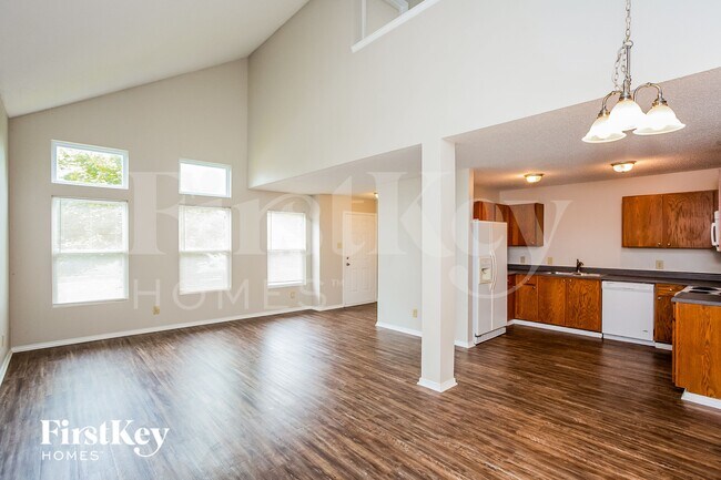 Building Photo - 12205 Lindley Dr