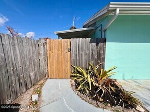 Building Photo - 179 Clairbourne Ave