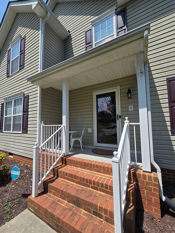 Building Photo - 13455 Greenham Ct