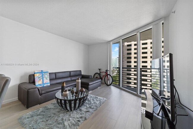 Building Photo - 335 S Biscayne Blvd