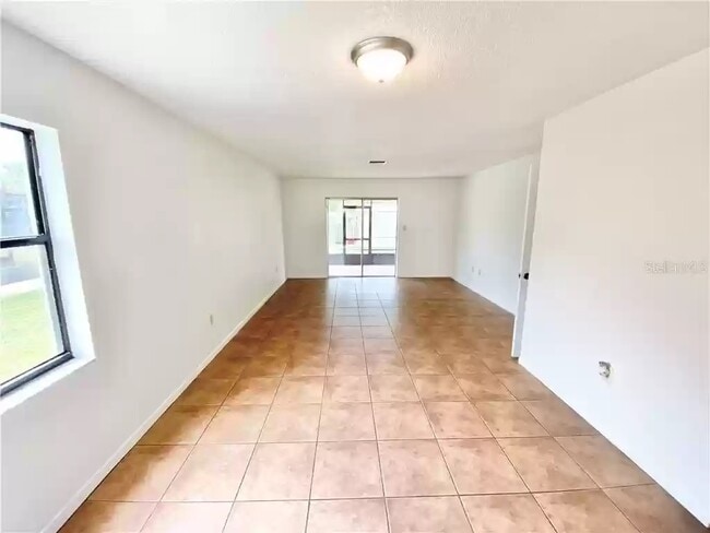Foto del edificio - 1709 Lakewood Ave
