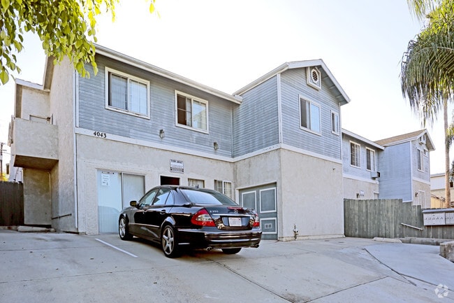 Building Photo - 4035 Hamilton St