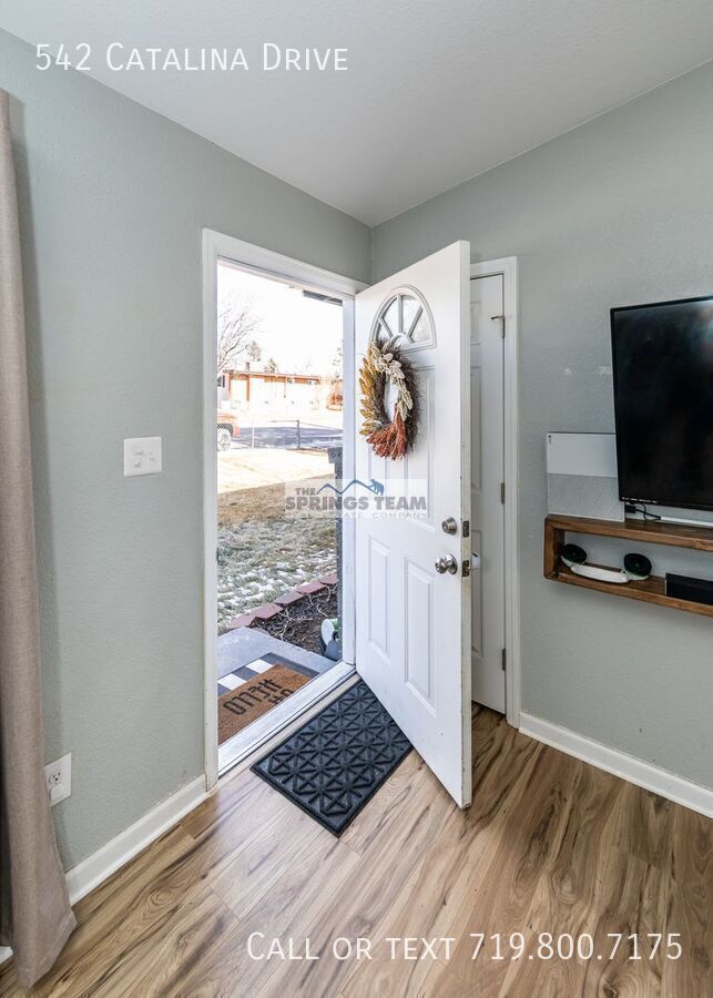 Photo - 542 Catalina Dr House