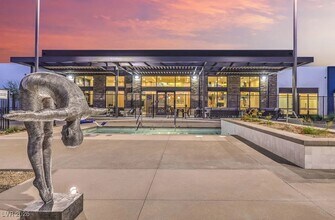 Building Photo - 4555 Camino Al Norte