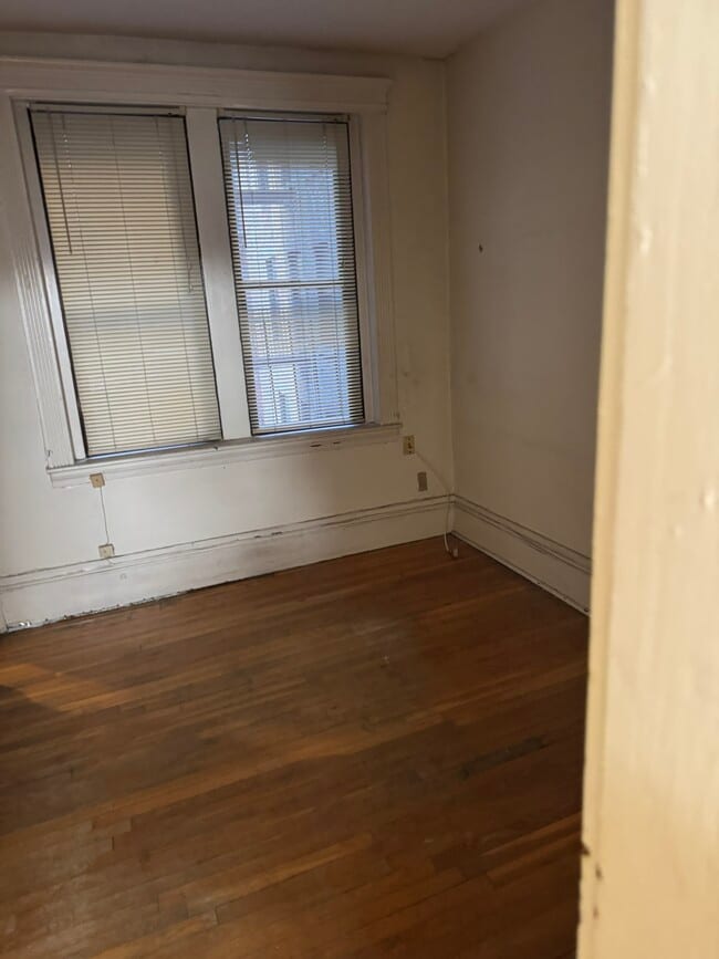 Building Photo - 9 Myrtle St