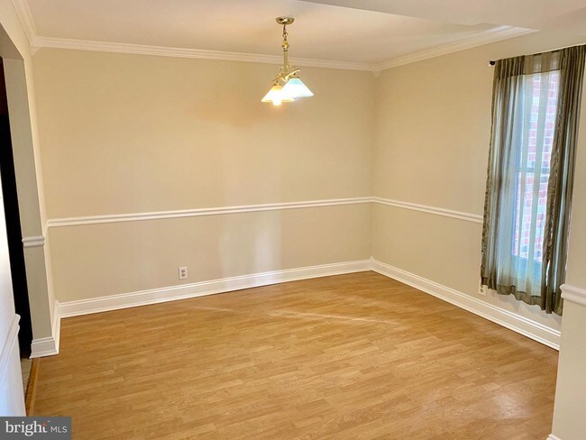 Foto del edificio - 876 Quince Orchard Blvd