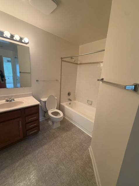 Interior Photo - Merion