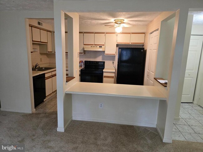 Building Photo - 8028 Abbey Ct