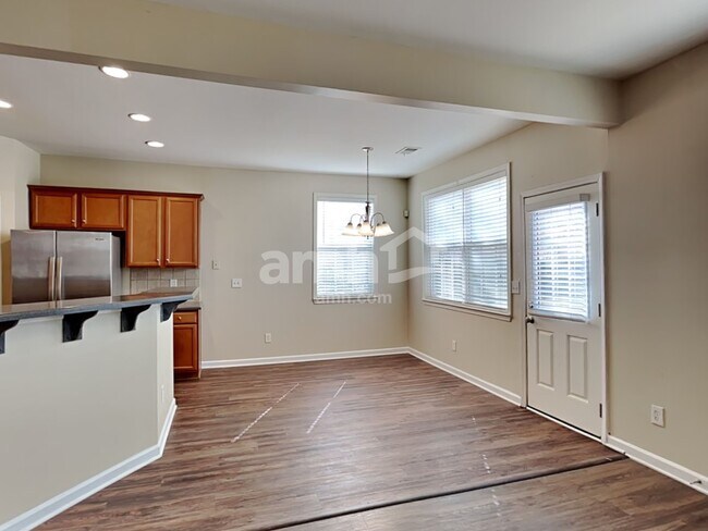 Foto del edificio - 183 Diamond Ridge Ave