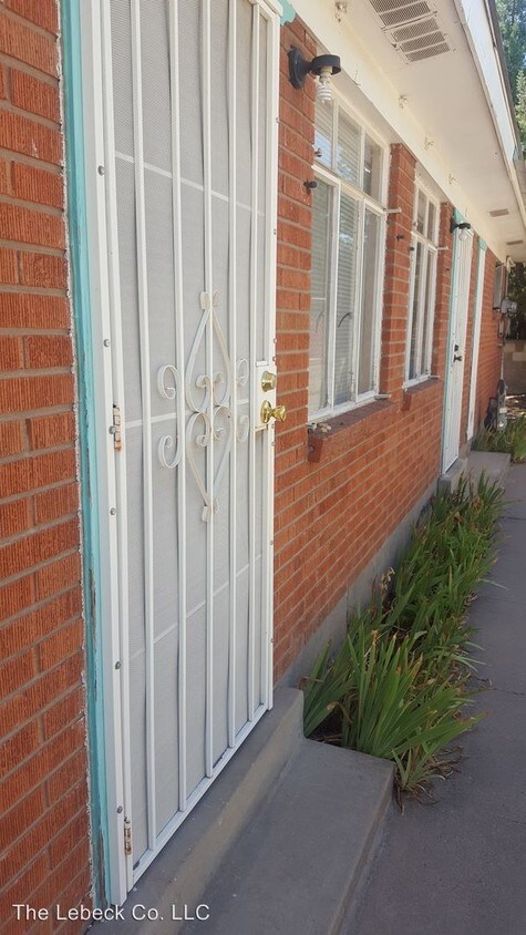 Foto principal - 4608 Zuni Rd SE