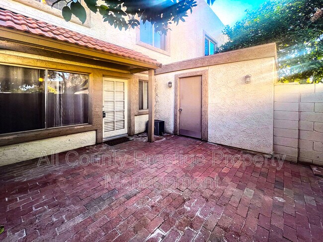 Building Photo - 7857 E Keim Dr