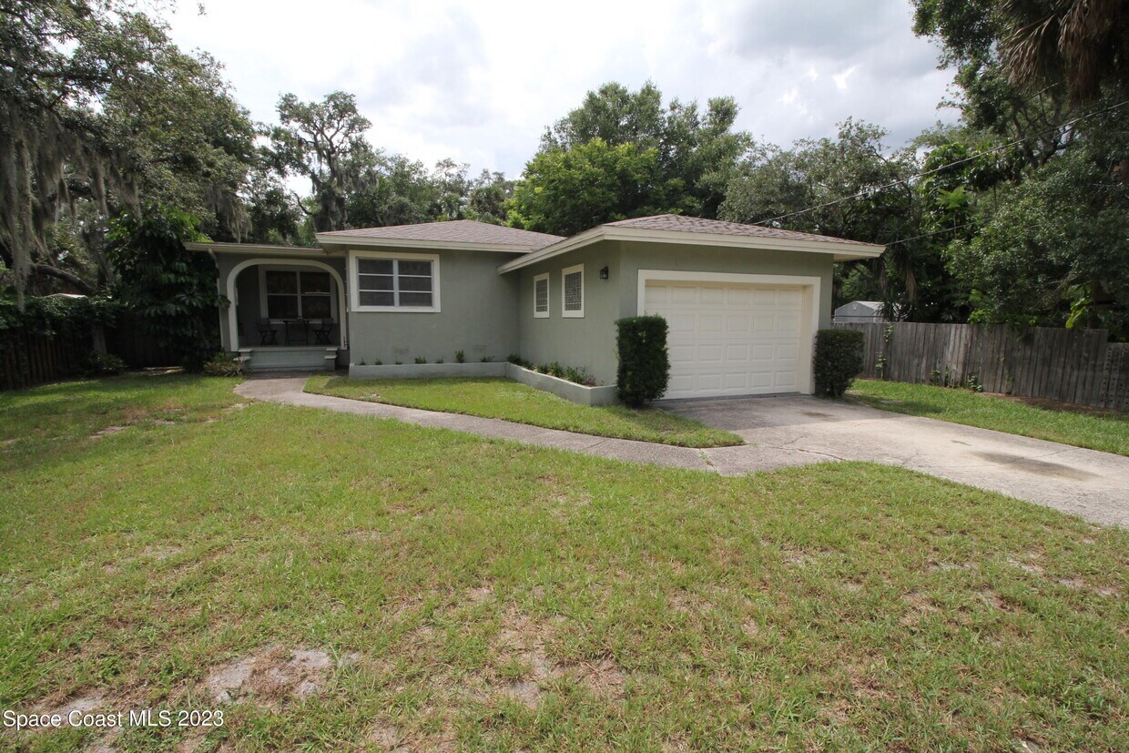 Foto principal - 2108 Oak St
