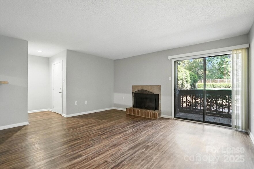 Foto principal - 5020 Sardis Rd