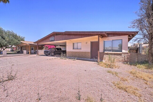 Photo - 373 N Williams St Townhome