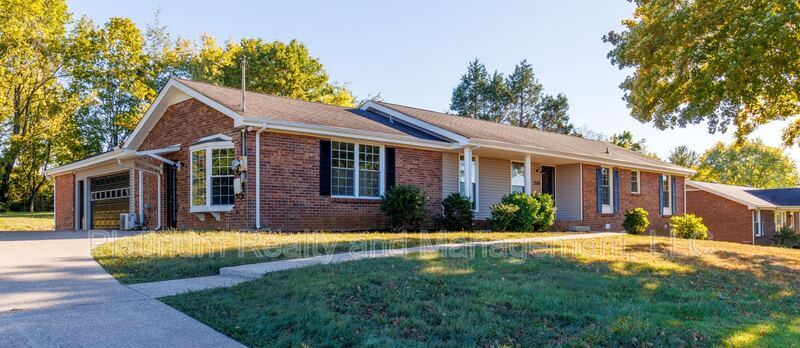 Foto principal - 2520 Independence Dr