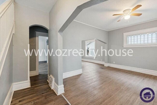 Foto del edificio - 3936 Woodhaven Dr