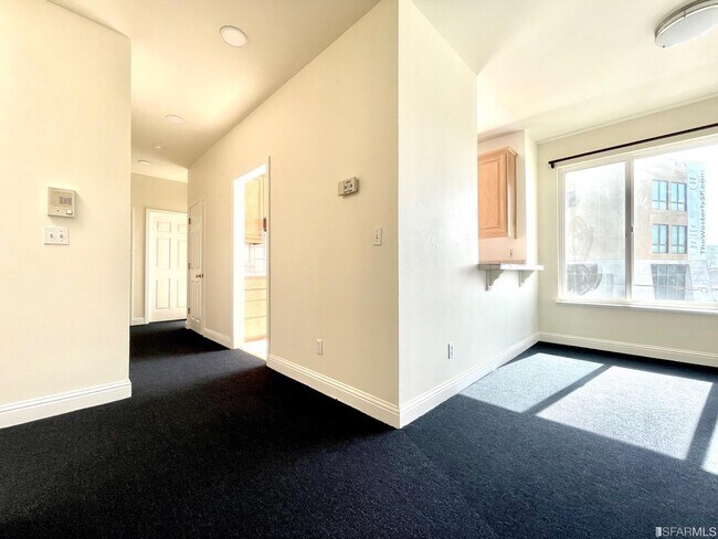 Building Photo - 2910 Sloat Blvd