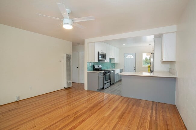 Building Photo - Stylish La Mesa 2-Bed with Huge Private Ya...