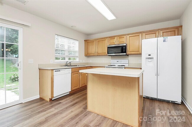 Building Photo - 12119 Bobhouse Dr