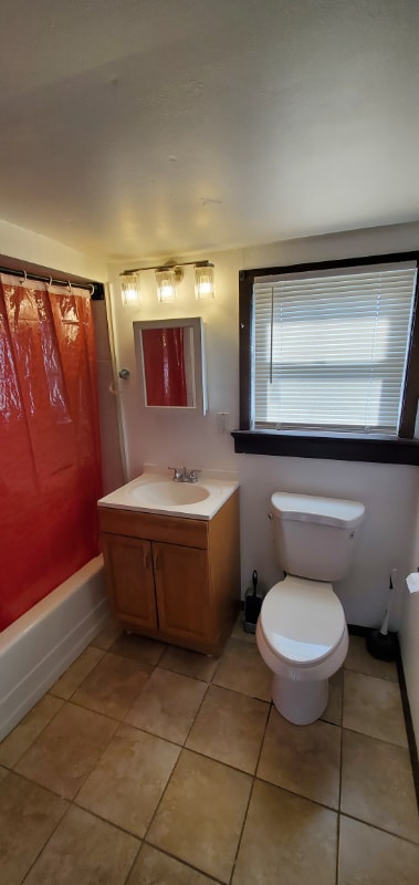 Building Photo - 2203 Gaebler Ave