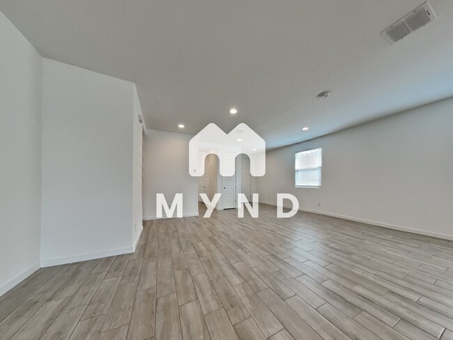 Foto del edificio - 9513 W Turney Ave