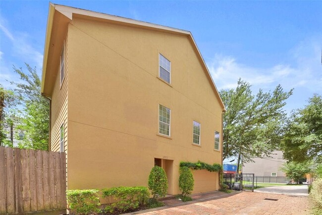 Building Photo - 1602 Colorado St