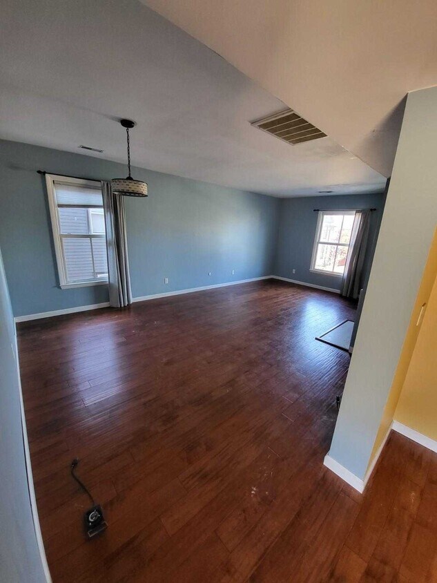 249 E Kossuth St Unit E, Columbus, OH 43206 Condo for Rent in