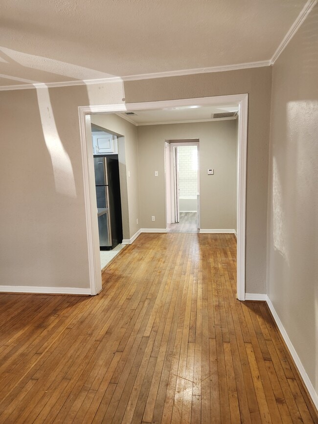 Building Photo - 5813 Vickery Blvd