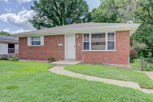 Building Photo - 8922 Marcella Ave