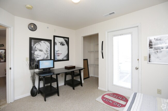 Foto del interior - College Town Apartments