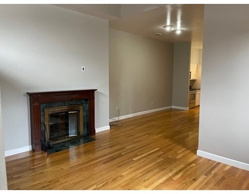 Building Photo - 130 Appleton St