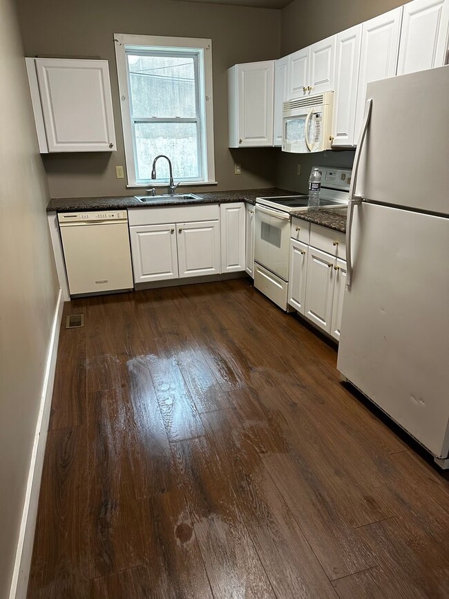 Building Photo - Southeast Lancaster 3 BR Home For Rent