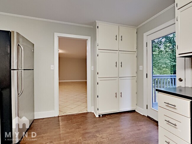 Building Photo - 6401 Water Works Rd