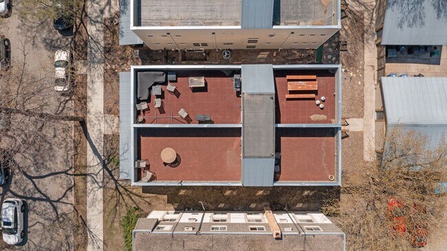 Two, large, roof-top patios - 3238 Garfield Ave