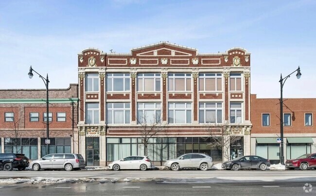 Building Photo - 2544 W North Ave