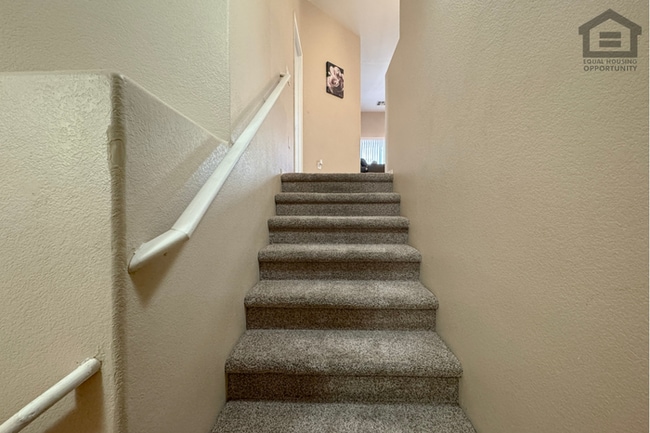 Building Photo - 2Bed/2Bath Condo in North Chandler! Ready for Immediate Move-In!