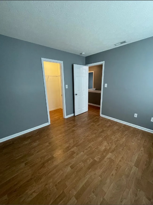 Foto del edificio - 8131 Grove Berry Dr