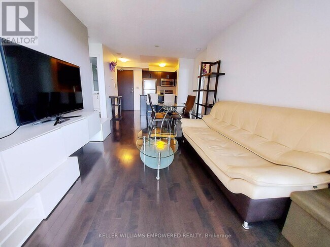 Photo du bâtiment - 5793-5793 Yonge St