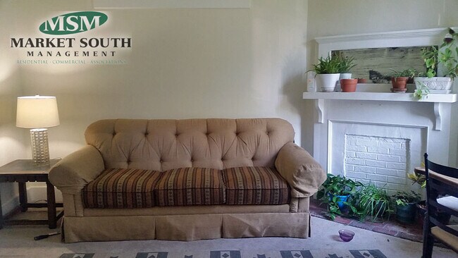 Foto del edificio - HABERSHAM STREET APARTMENT!