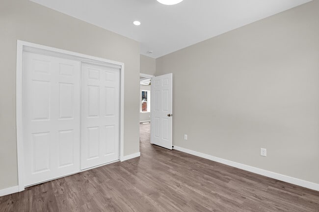 Building Photo - 6309 Delmar Blvd - Student Housing