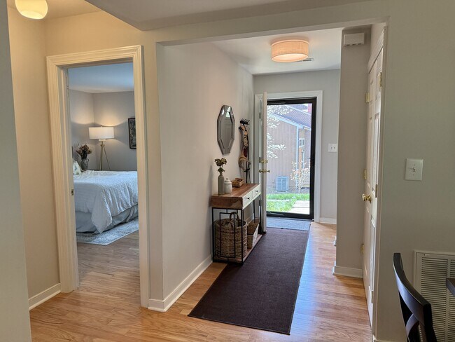 Foto del edificio - 980 Sutton Ct