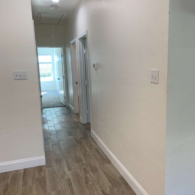 Foto del edificio - 1213 Hemphill St