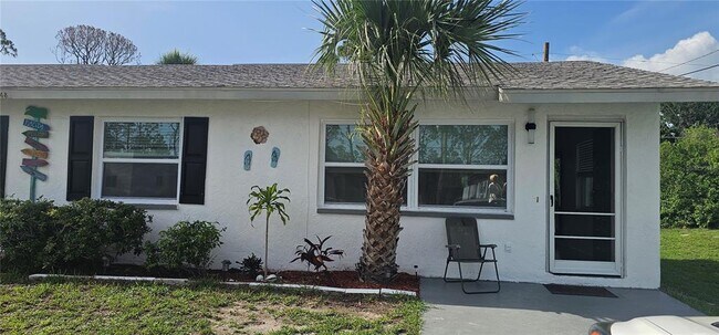 Foto del edificio - 12048 Henley Ave