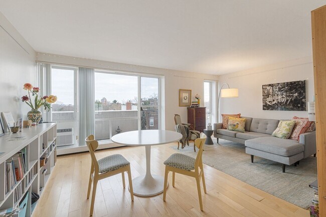 Foto del edificio - 29 Concord Ave