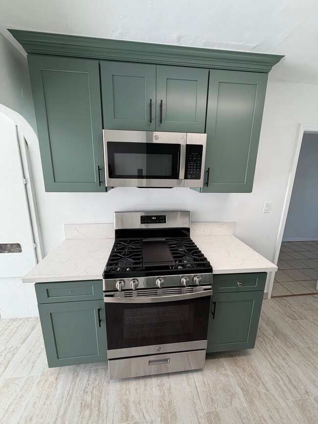 Foto del edificio - 350 W Fig St