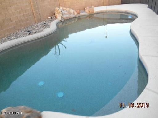 Building Photo - LOVELY HOME IN SURPRISE WITH A POOL