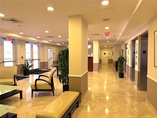 Foto del edificio - 900 SW 8th St