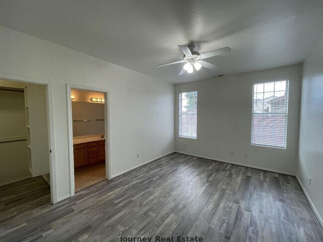 Foto del edificio - 3123 N Corrine Dr